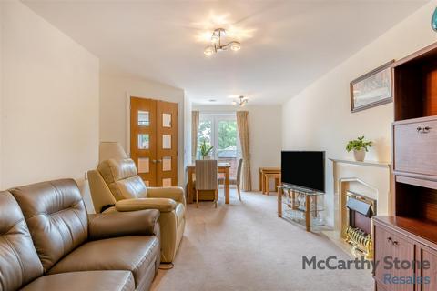 1 bedroom apartment for sale, Oakfield Court, Crofts Bank Road, Urmston, Manchester, M41 0AA