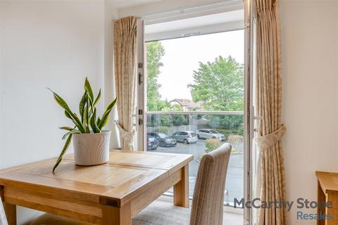 1 bedroom apartment for sale, Oakfield Court, Crofts Bank Road, Urmston, Manchester, M41 0AA