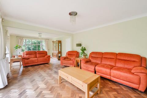 undefined, Woodcote Hurst, Epsom