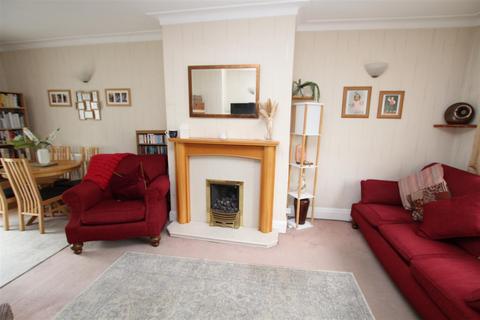 16 Leafield Crescent, Bradford, BD2 3SQ