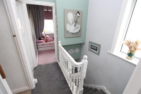 16 Leafield Crescent, Bradford, BD2 3SQ