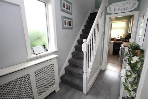 16 Leafield Crescent, Bradford, BD2 3SQ