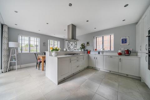 4 bedroom house for sale, Kynaston Place, Ellesmere.