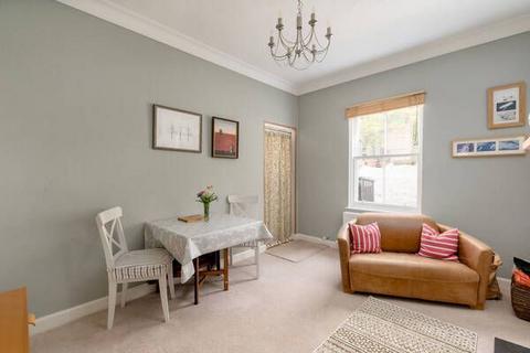 7 Beechgrove, Moffat, DG10 9RS