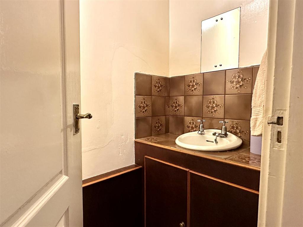Downstairs wc