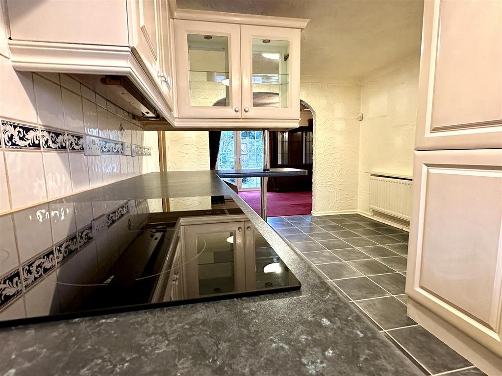 Dining kitchen