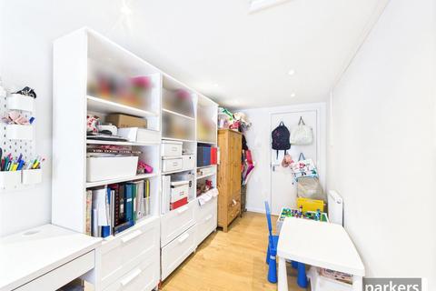 27 Hilltop Road, Caversham, Reading, RG4 7HR
