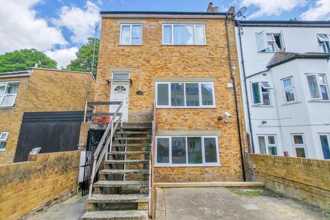 3 bedroom maisonette for sale, Brookhill Road, Woolwich, SE18