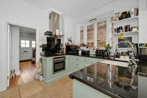 21 Ashley Road, Thames Ditton, KT7 0NH