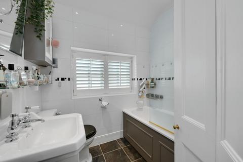 21 Ashley Road, Thames Ditton, KT7 0NH