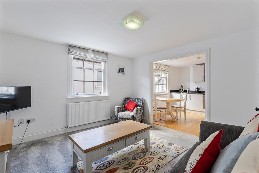 A01 - 22 Foss Street Flat 2 - 250328.jpg