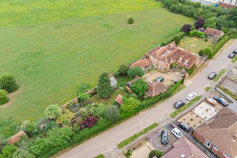 6 bedroom detached house for sale, The Old Cottage, Pooleys Lane, Welham Green, AL9
