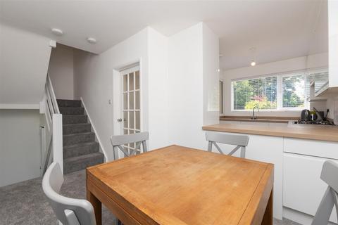 17 Bellevue Close, Bristol, BS15 9UY