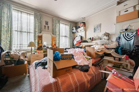 2 bedroom flat for sale, Craven Park, London