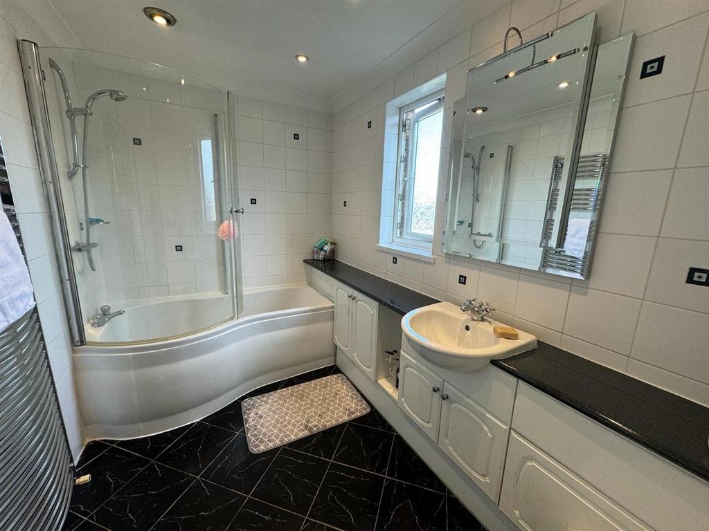 Modern bathroom