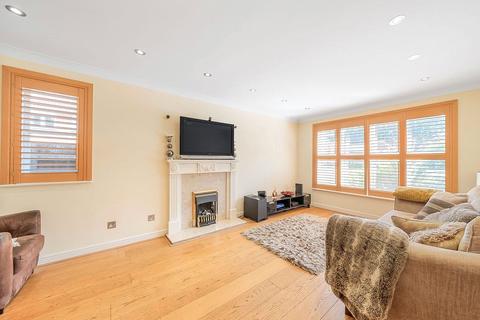 4 bedroom detached house for sale, Grange Close, Hertfordshire WD17