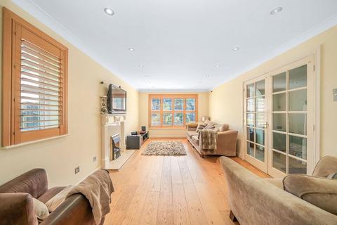 4 bedroom detached house for sale, Grange Close, Hertfordshire WD17