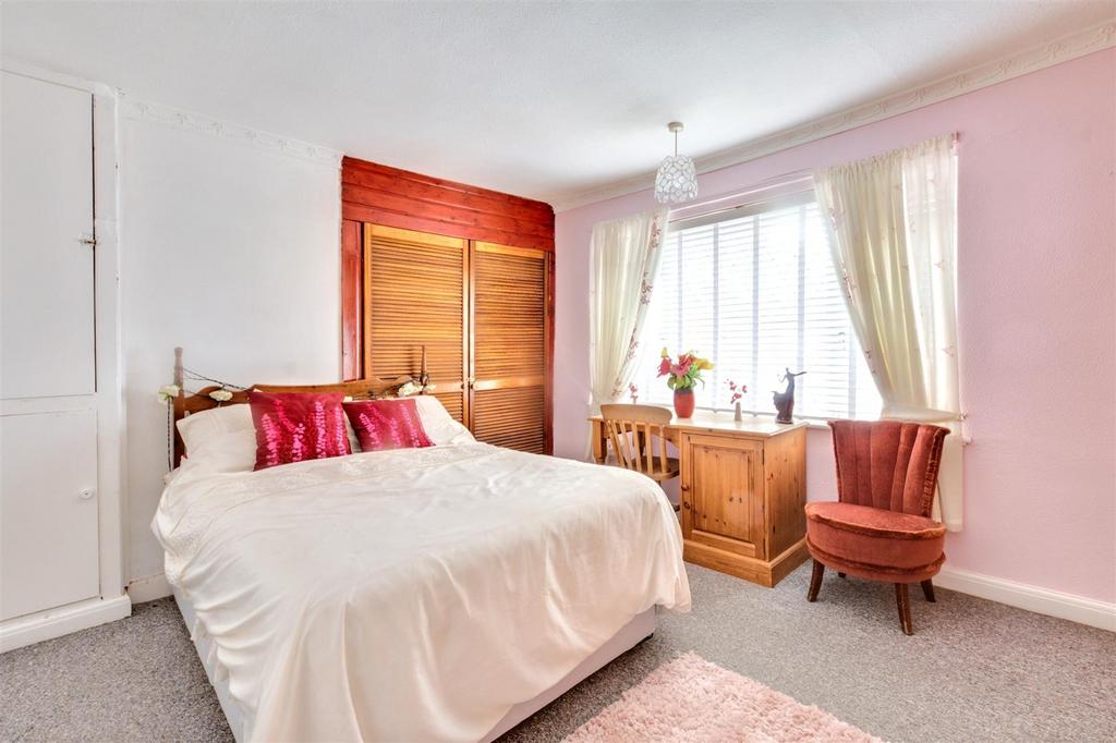 Bedroom 1 1.jpeg