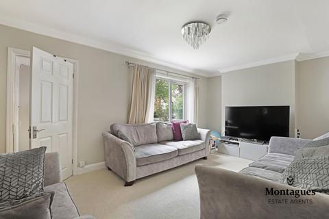 21 Forest Drive, Theydon Bois, Epping, CM16 7HA
