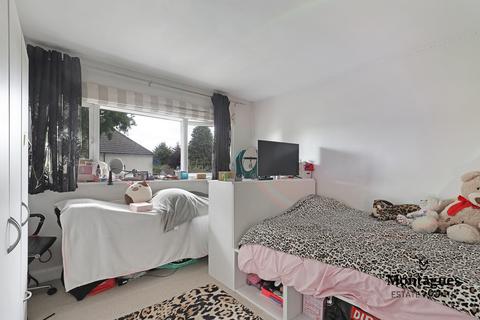 21 Forest Drive, Theydon Bois, Epping, CM16 7HA