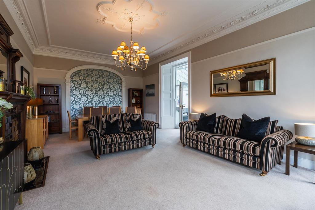 Living/Dining Room