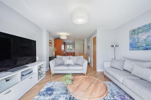 4 Canterbury Close, Worcester Park, KT4 8GR