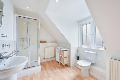 4 Canterbury Close, Worcester Park, KT4 8GR