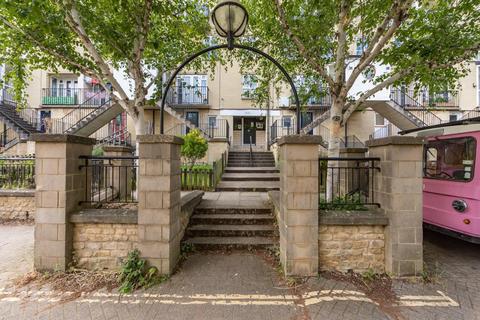 3 bedroom maisonette for sale, Saffron Court, Bath BA1