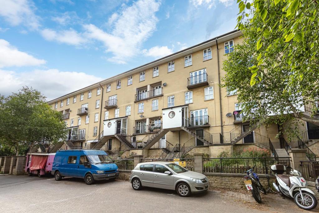 44 Saffron Court Bath BA1 6 DF-12 BS.jpg