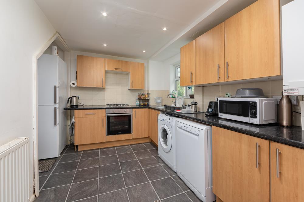 44 Saffron Court Bath BA1 6 DF-5.jpg