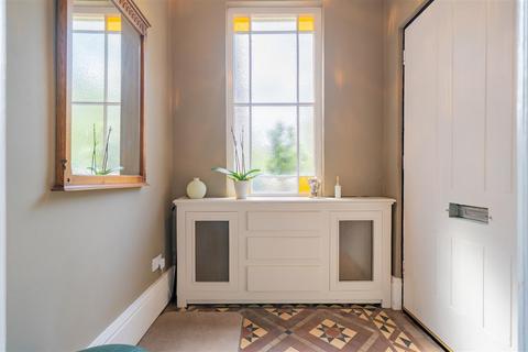 2 bedroom flat for sale, The Oatlands, West Kirby