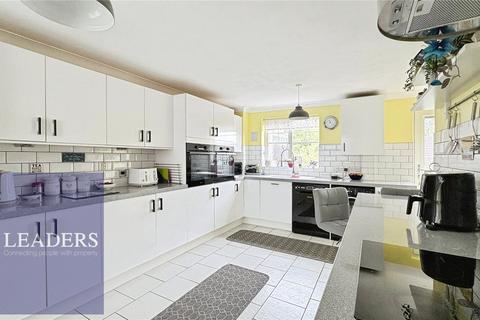 18 Beech Avenue, Halstead, CO9 2TR