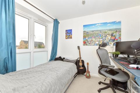 28 Beaton Avenue, Wick, Littlehampton, BN17 7SL