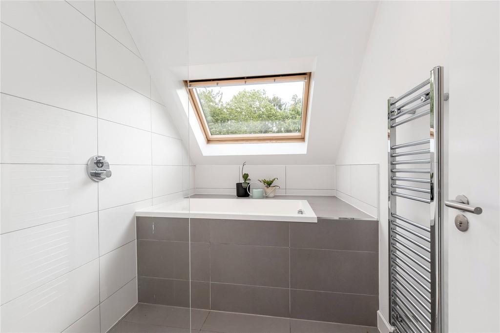 Redhall View 25