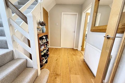 11 Cotes Avenue, Poole, BH14 0ND