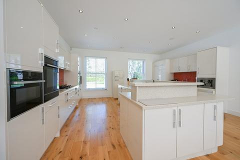 6 bedroom detached house for sale, Avon Castle Drive, Ringwood, BH24