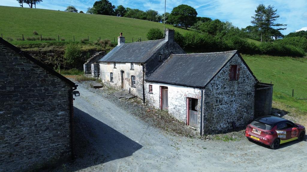 Grade ii stone and slate derelict farmhouse