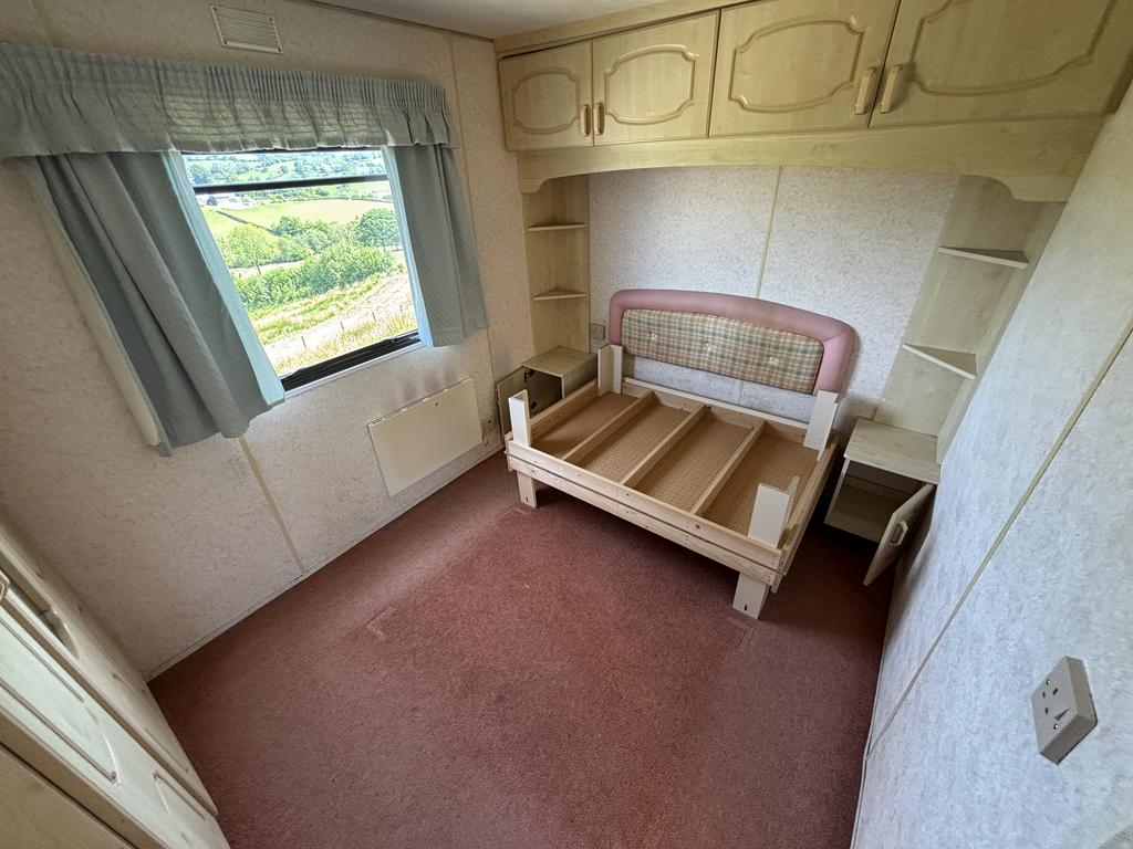 Mobile home (bathroom)