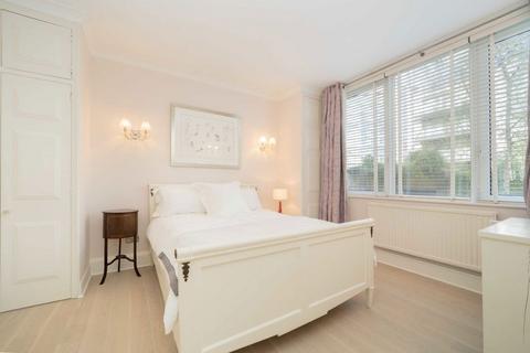 19 The Quadrangle, London, SW10 0UG
