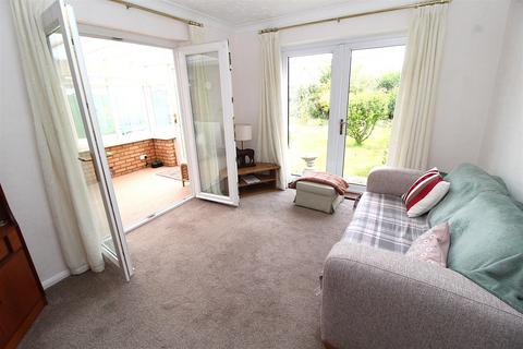 1 bedroom detached bungalow for sale, Victoria Close, Bury St. Edmunds IP31