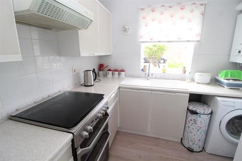 1 bedroom detached bungalow for sale, Victoria Close, Bury St. Edmunds IP31
