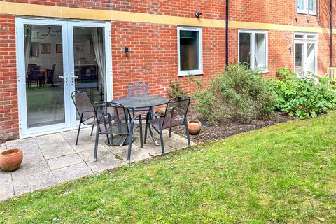 2 bedroom apartment for sale, Burton Road, Poole, Dorset, BH13