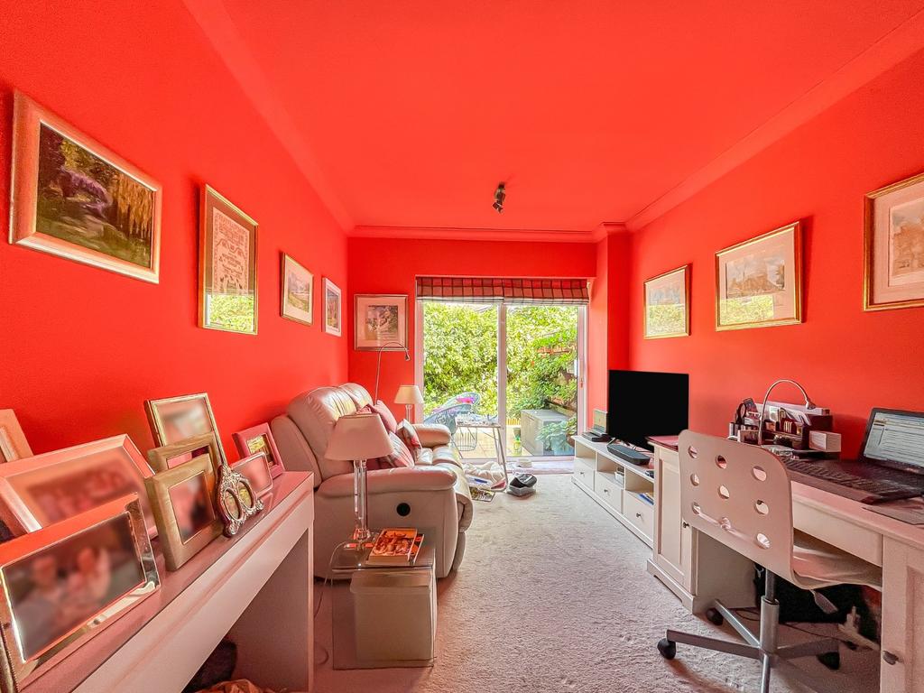 Bedroom/Study