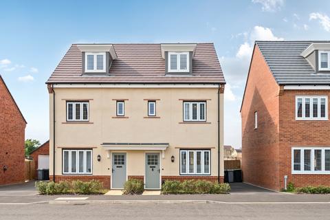 3 bedroom townhouse for sale, Miles Drive, Brize Norton, Oxfordshire, OX18