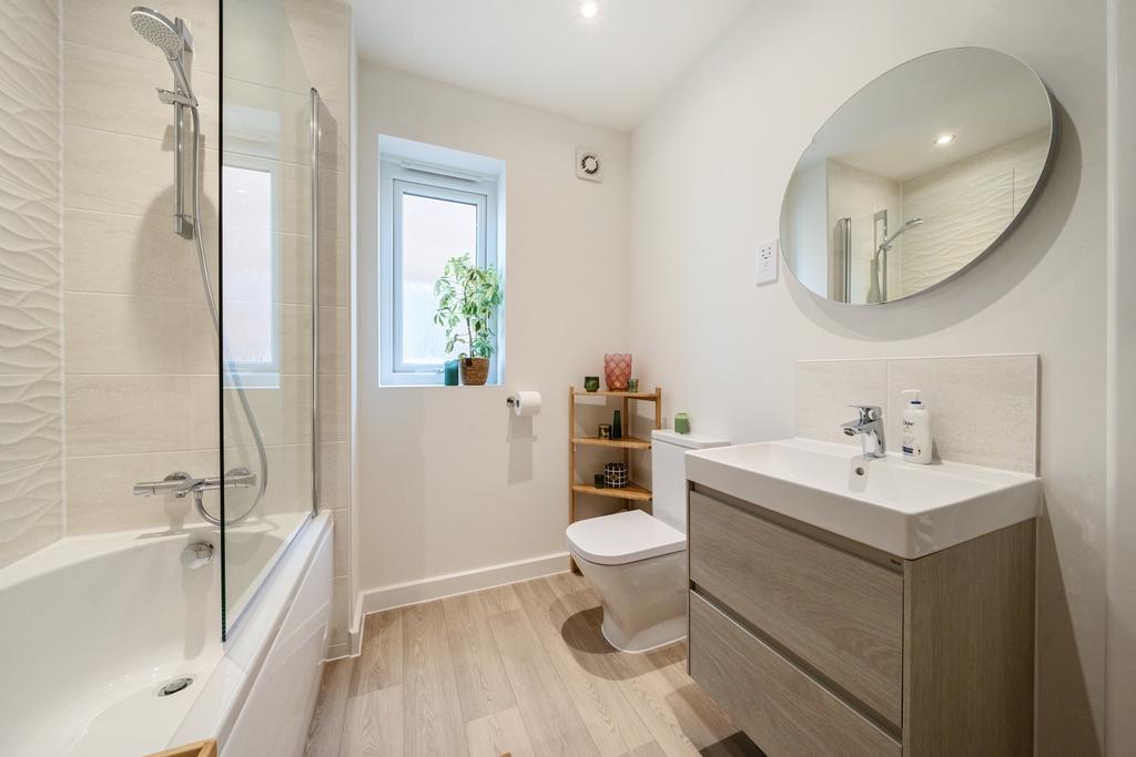 1303713-8-683f162f344c7