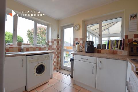 2 bedroom semi-detached bungalow for sale, Sladburys Lane, Holland-on-Sea