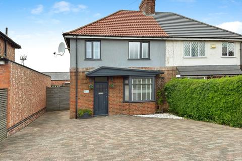 3 bedroom semi-detached house for sale, Grosvenor Crescent, Oadby, LE2