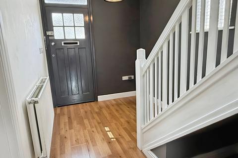 3 bedroom semi-detached house for sale, Grosvenor Crescent, Oadby, LE2
