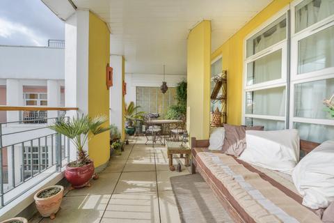 2 bedroom apartment for sale, Drayton Park, Highbury, London, N5