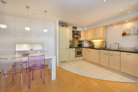 2 bedroom apartment for sale, Drayton Park, Highbury, London, N5